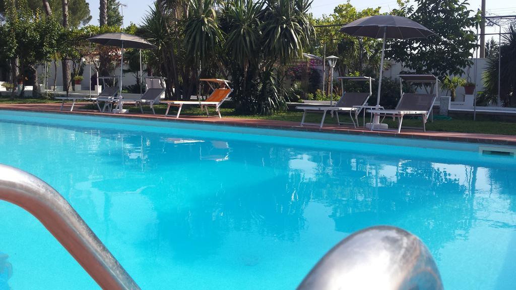 Borgo Fiore Country House ซาลิเช ซาเลนติโน ภายนอก รูปภาพ