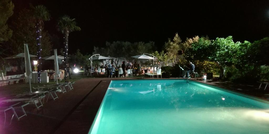 Borgo Fiore Country House ซาลิเช ซาเลนติโน ภายนอก รูปภาพ